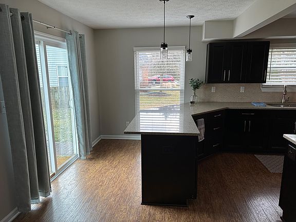 5th image of 7135 Seven Oaks Dr E