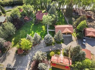 405 Miller Ln, Dubois, WY 82513