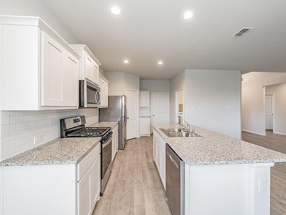5th image of 8635 Mirror Lake Dr