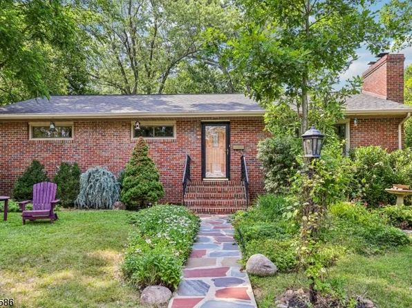 30 Ferndale Rd, Madison Boro, NJ 07940