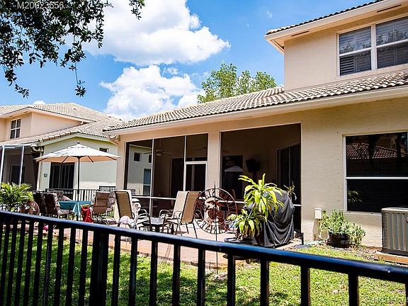 4th image of 711 Cable Beach Ln