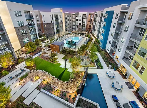 AMLI Piedmont Heights Photo 1