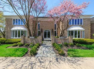 106 Livery Cir, Oak Brook, IL 60523