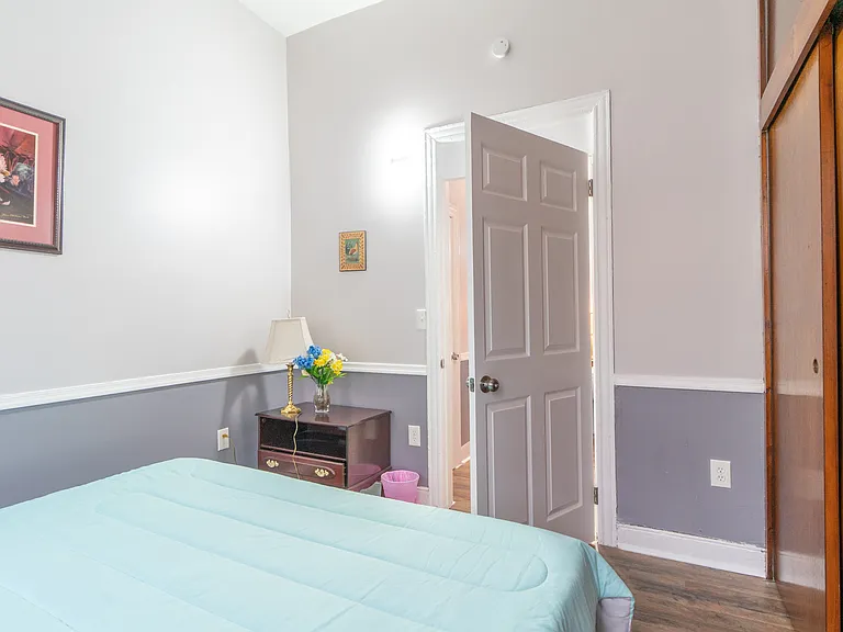 658 Atlantic St — Photo 26