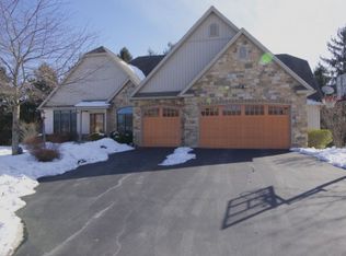 5750 Sabrina Cir, Allentown, PA 18104