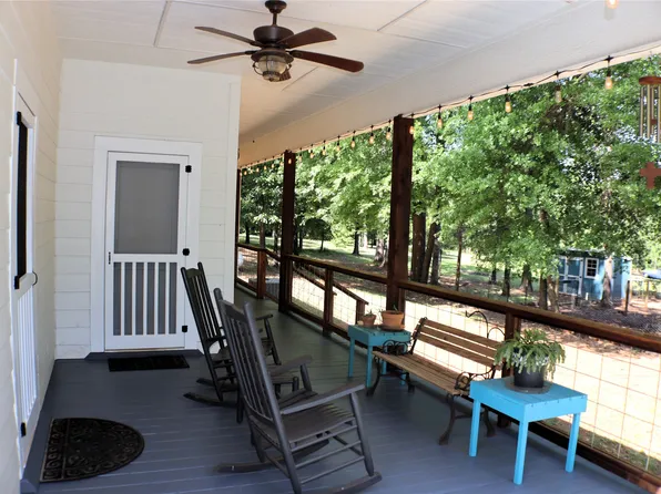 393 County Road 3112, Jacksonville, TX 75766