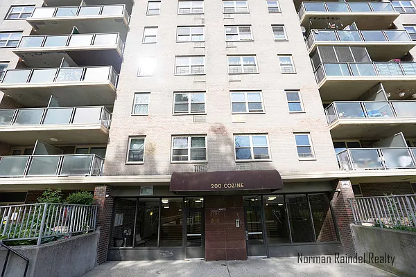 Rented by Norman Raindel, LREB | media 30