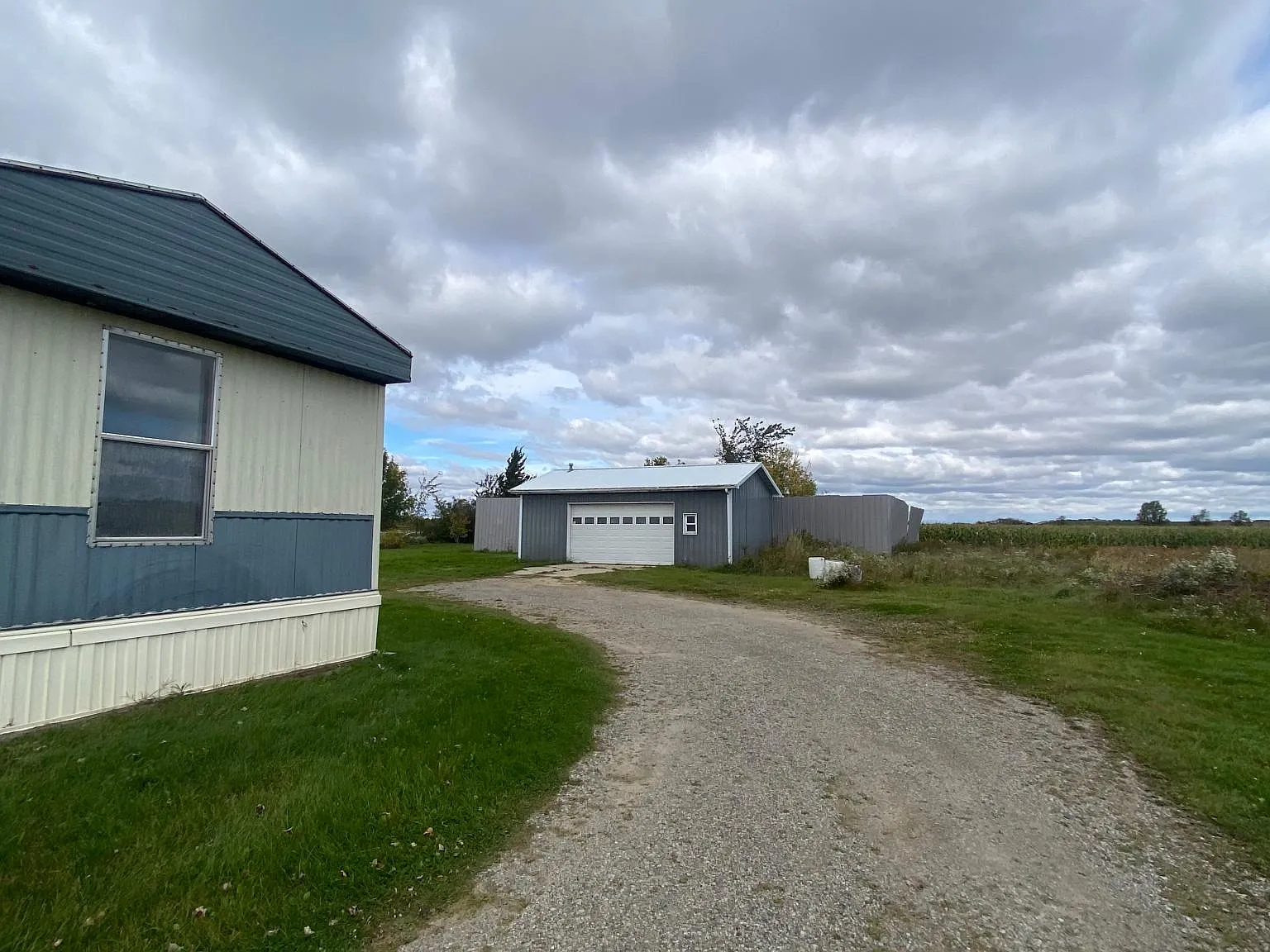 2507 E Sanilac Rd — Photo 4