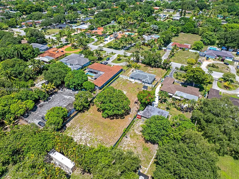 14120 NW 2nd Ave — Photo 58