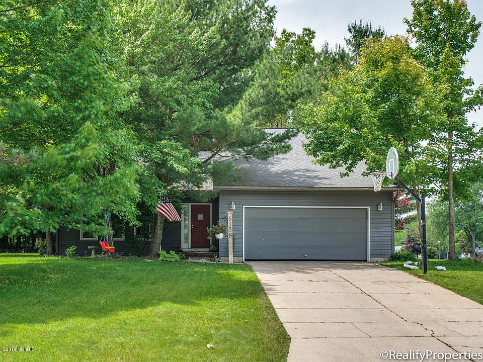 1st image of 6158 Miramonte Dr NE