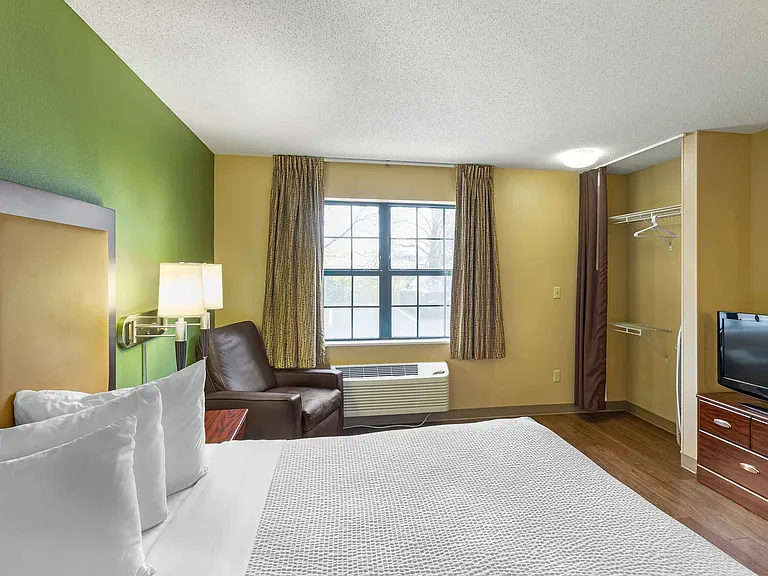 Studio Suite - 1 Queen Bed