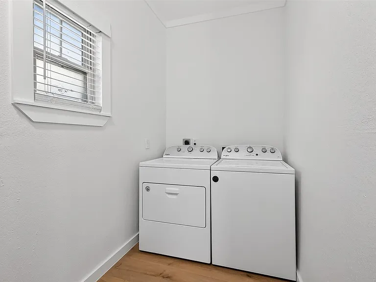 2202 Hutchins St #A — Photo 17