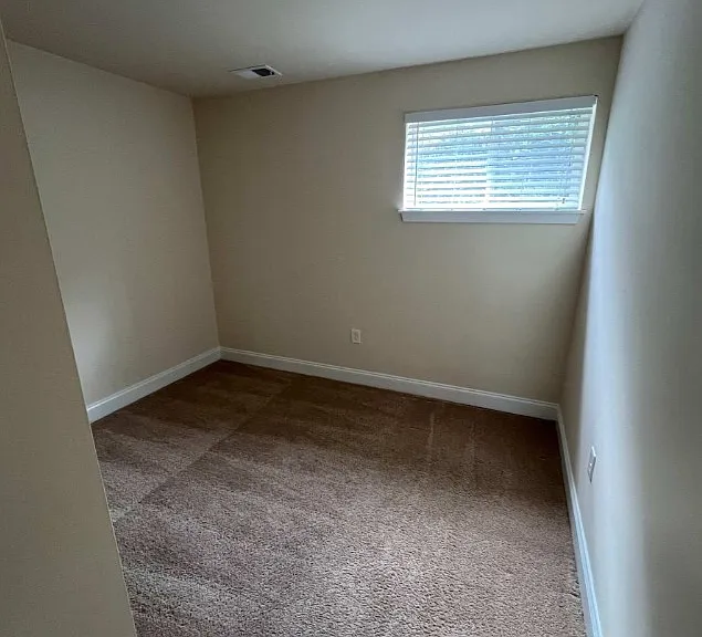 2 Bed, 1 Bath, 950 sqft
