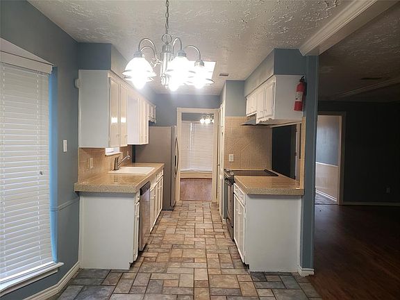 5th image of 12315 Dorrance Ln