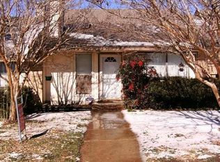 233 Hood Dr, Cedar Hill, TX 75104