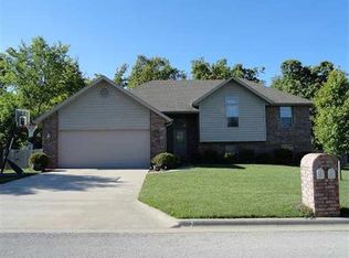 7 Remington Dr, Monett, MO 65708