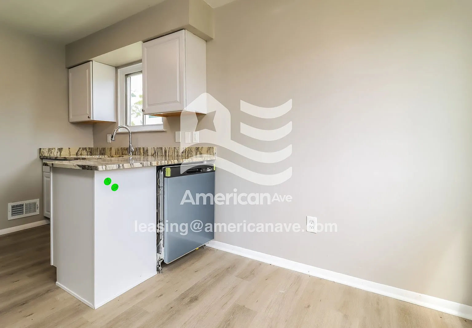 3 bed, 1.0 bath, 950 sqft, $1,395 — Photo 4