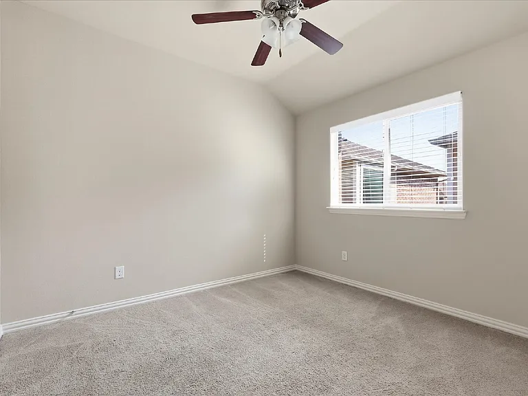 4904 Empire Way — Photo 26