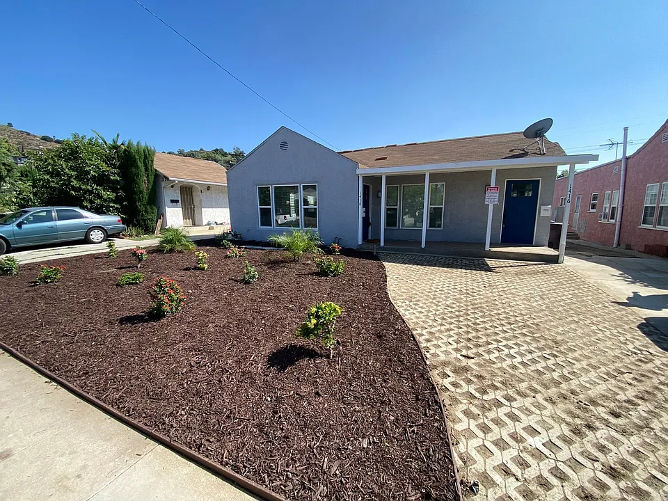1416-1418 E. Windsor Rd.