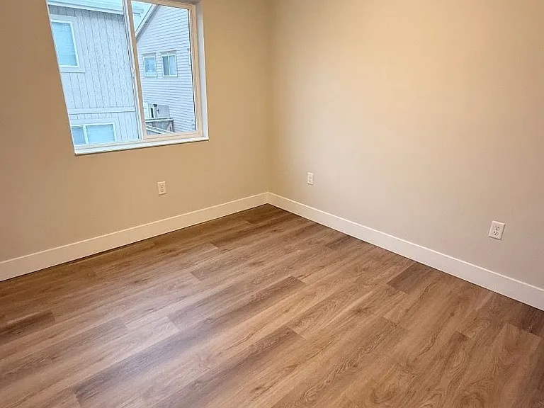 16427 Farm Ave — Photo 21