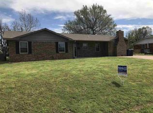 202 S 9th St, Marlow, OK 73055