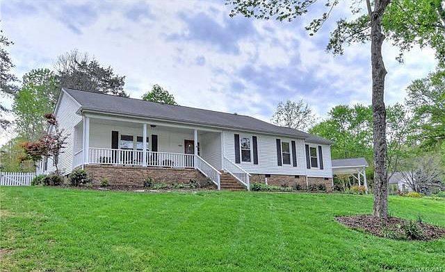 1st image of 4001 Bridgewood Ln