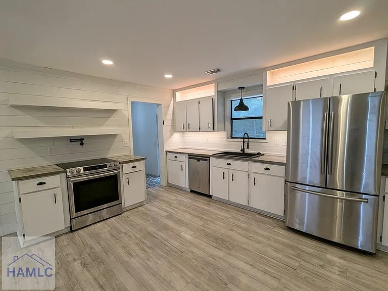 600 Thornwood Way — Photo 10