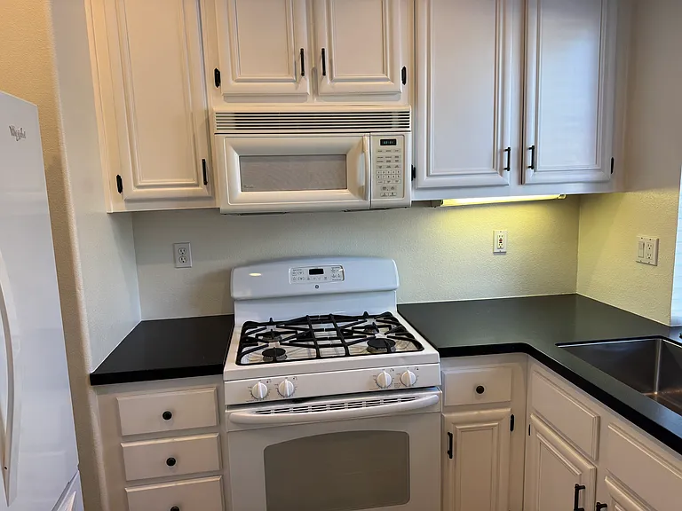 142 Cherrybrook Ln — Photo 5