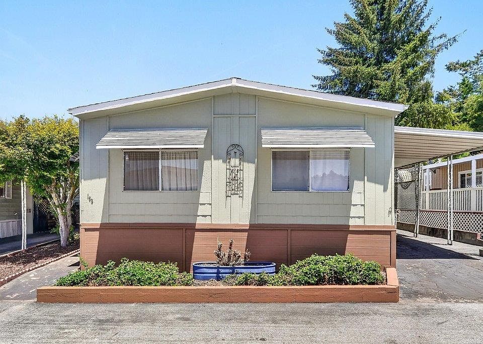 1st image of 163 Anita Ave #163