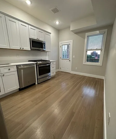 37 Calumet St #4 — Photo 2