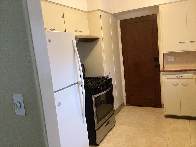 1539 SE 30th Ave — Photo 7