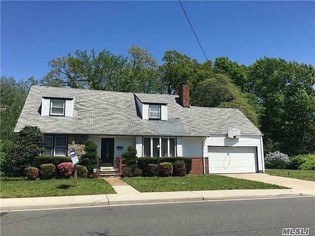 1st image of 1565 Forest Ave