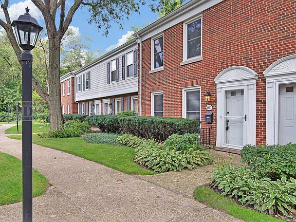 2nd image of 1627 Pebblecreek Dr