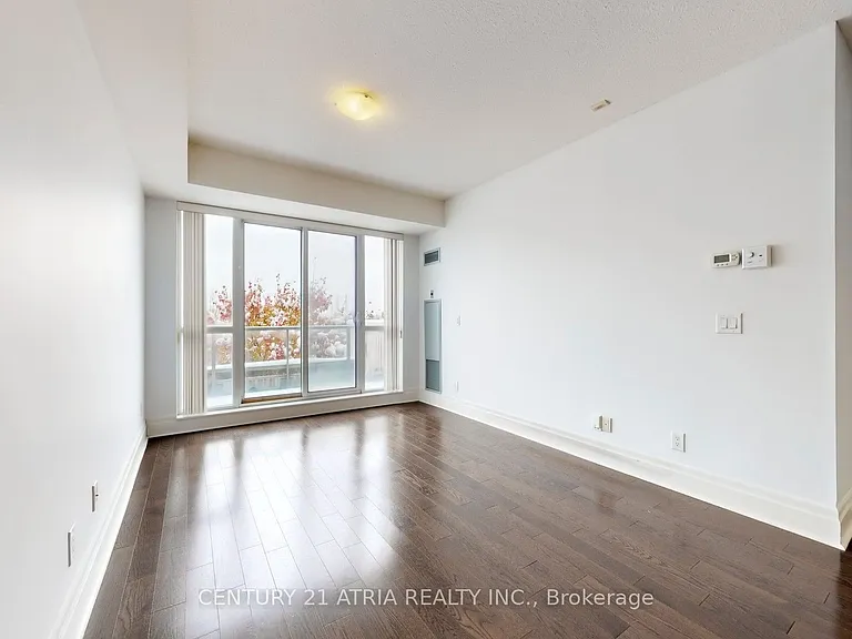57 Upper Duke Cres #311D — Photo 11