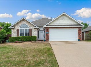 741 Golden Meadow Ave, Springdale, AR 72764