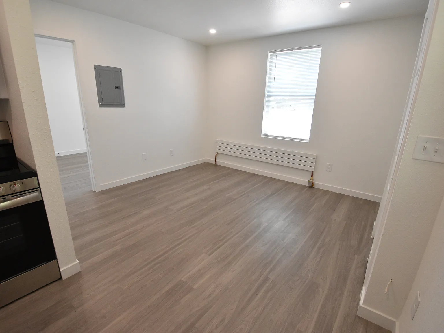 1 bed, 600 sqft, $1,595 — Photo 2