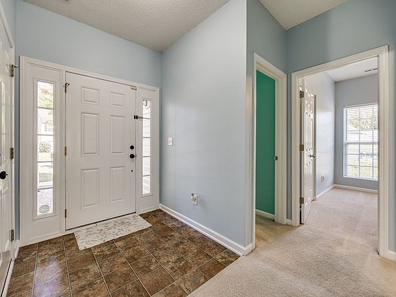 3rd image of 2527 Ivy Creek Frd