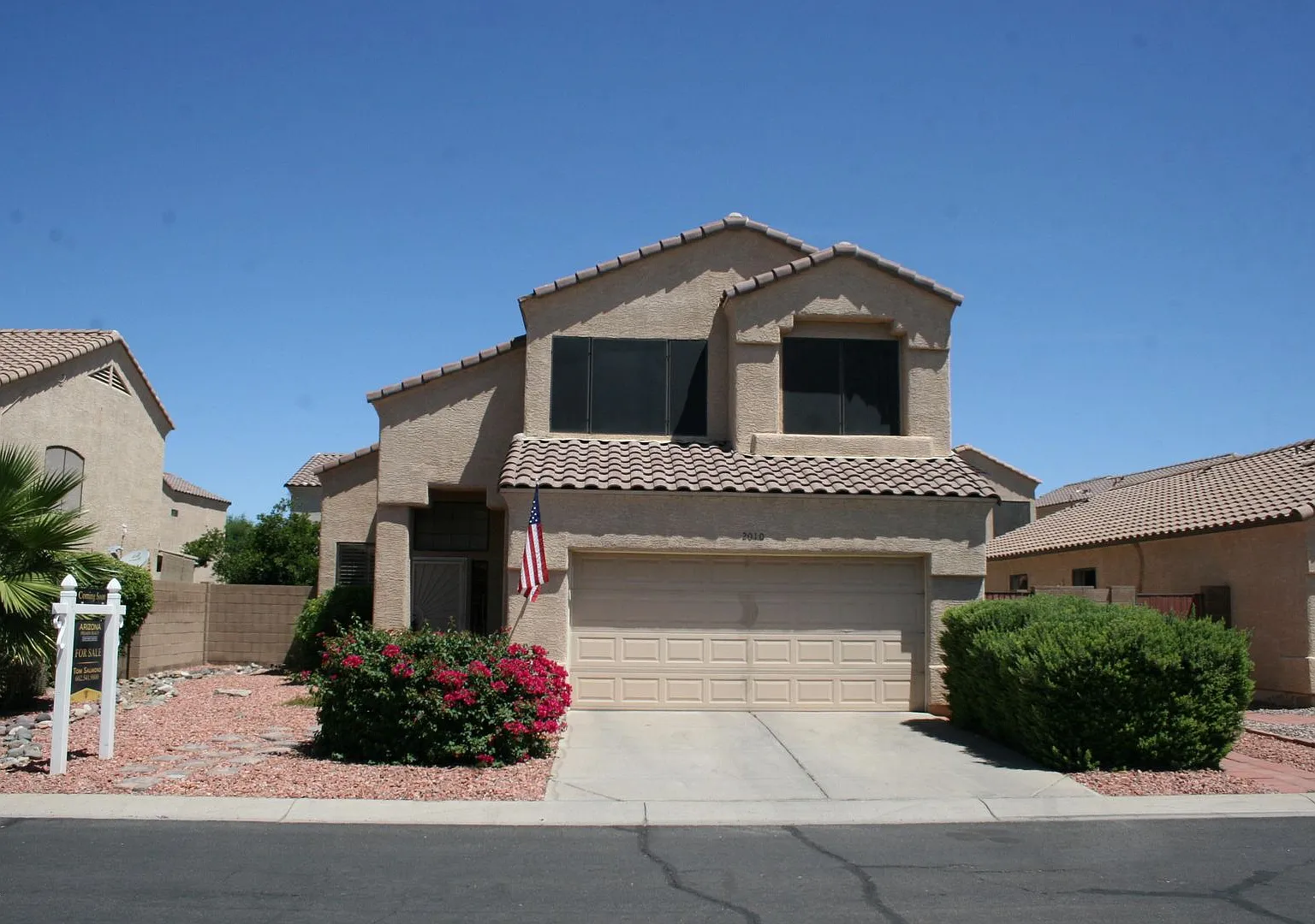 Charming 3 Bed 2.5 Bath Home in Gated Community in North Phoenix — Photo 1