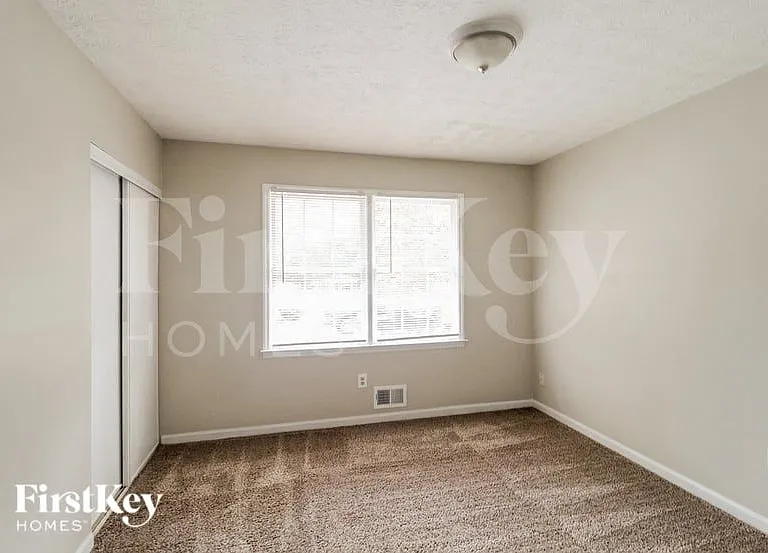 1739 Killian Hill Rd SW — Photo 9