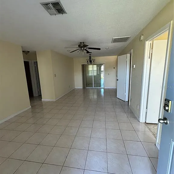 236 La Paz Dr — Photo 13