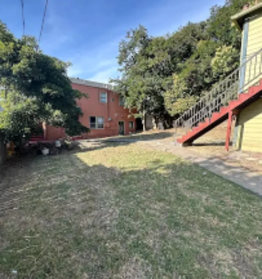 2 bed, 900 sqft, $1,700 — Photo 3