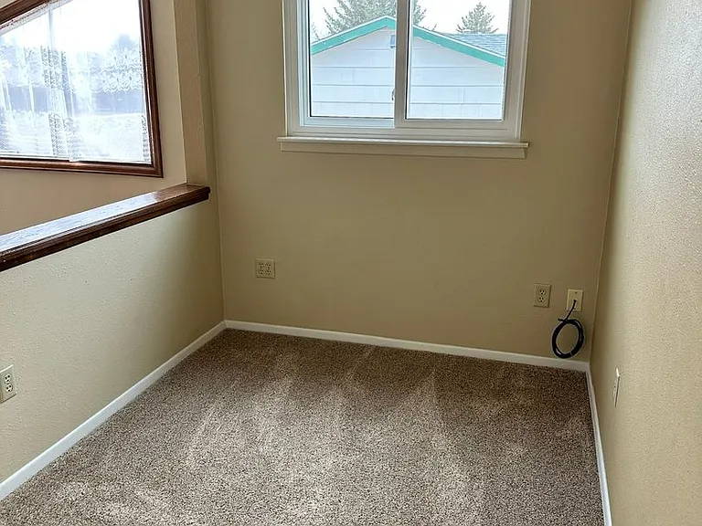 4412 Ontario Ave — Photo 7