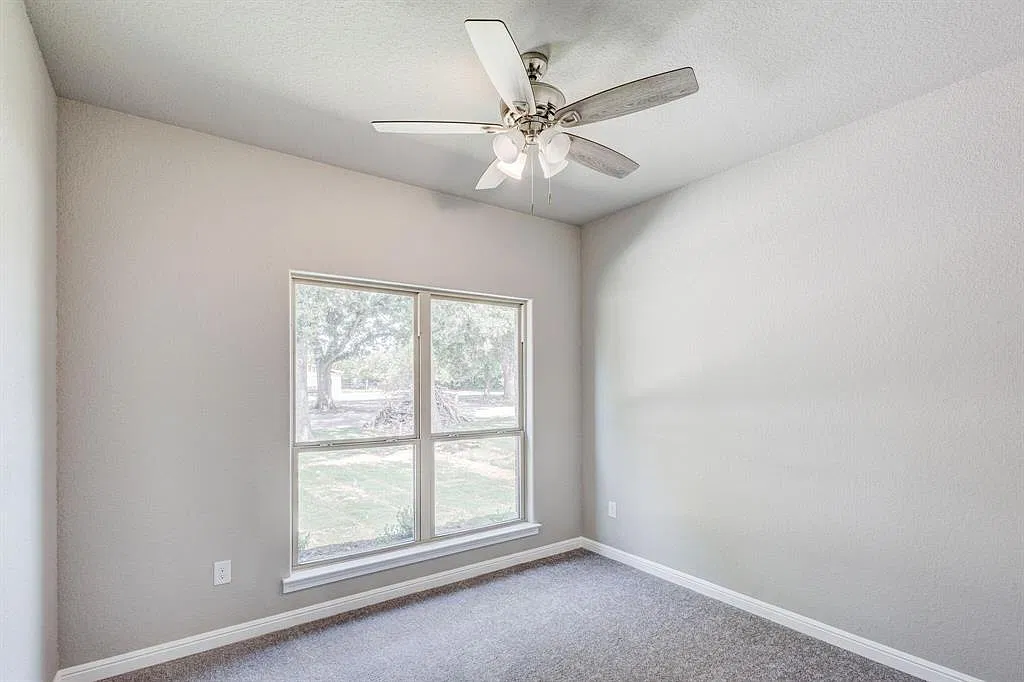 3 bed, 1400 sqft, $1,950 — Photo 4