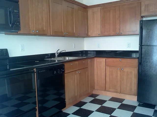 2031 N Watts St #8 — Photo 11