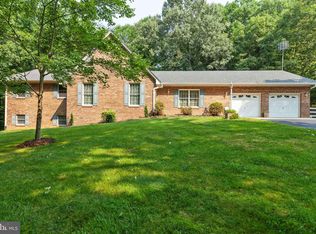 11310 Dobbins Ln, La Plata, MD