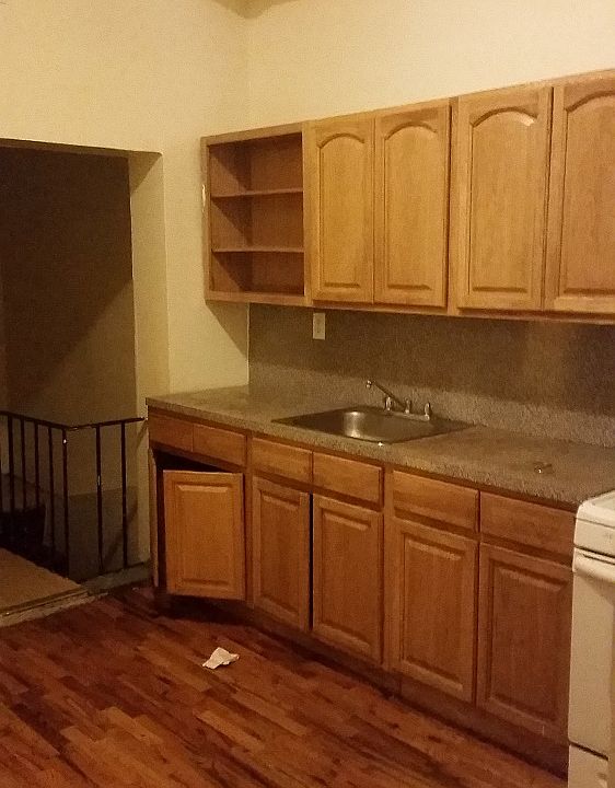 1st image of 231 Boerum St APT 1