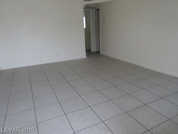 5th image of 2026 Castleberry Ln APT B