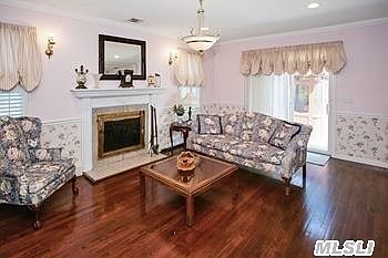 4th image of 659 Vernon Ave