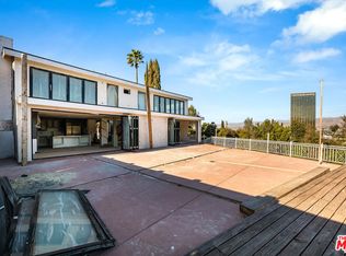 7759 Skyhill Dr, Los Angeles, CA 90068