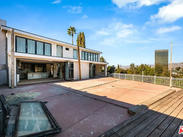 7759 Skyhill Dr, Los Angeles, CA 90068